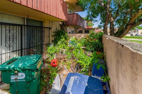 Townhouse in Miami, Florida 2 bedrooms, 98.1 sq.m. № 2387201 - photo 7