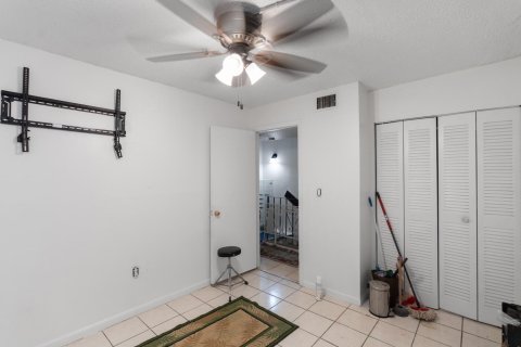 Townhouse in Miami, Florida 2 bedrooms, 98.1 sq.m. № 2387201 - photo 19