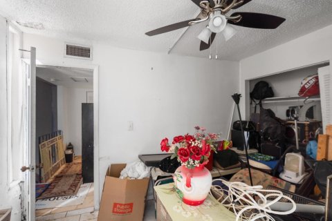 Townhouse in Miami, Florida 2 bedrooms, 98.1 sq.m. № 2387201 - photo 12