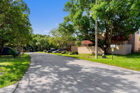 Townhouse in Miami, Florida 2 bedrooms, 98.1 sq.m. № 2387201 - photo 5