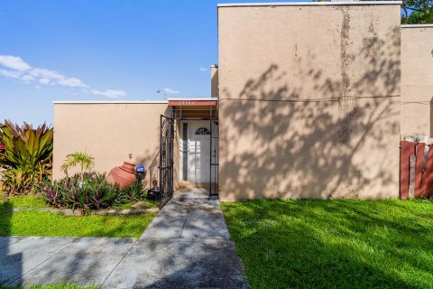 Townhouse in Miami, Florida 2 bedrooms, 98.1 sq.m. № 2387201 - photo 9