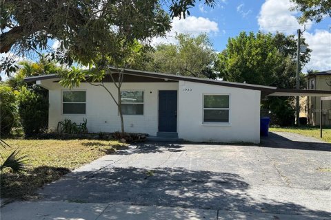Casa en Fort Myers, Florida 2 dormitorios, 117.8 m2 № 2377620
