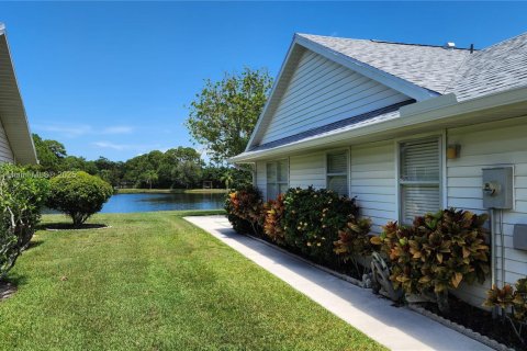 House in Stuart, Florida 3 bedrooms, 141.86 sq.m. № 1892637 - photo 4
