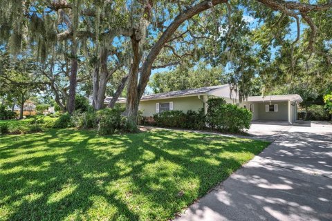 House in Dunedin, Florida 4 bedrooms, 215.81 sq.m. № 1909003 - photo 4