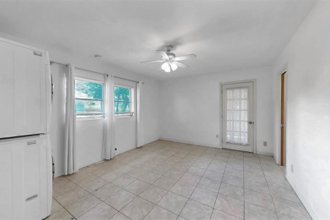 House in Dunedin, Florida 4 bedrooms, 215.81 sq.m. № 1909003 - photo 19
