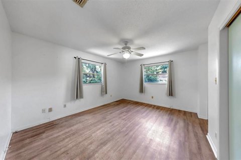 House in Dunedin, Florida 4 bedrooms, 215.81 sq.m. № 1909003 - photo 30