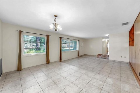 House in Dunedin, Florida 4 bedrooms, 215.81 sq.m. № 1909003 - photo 9