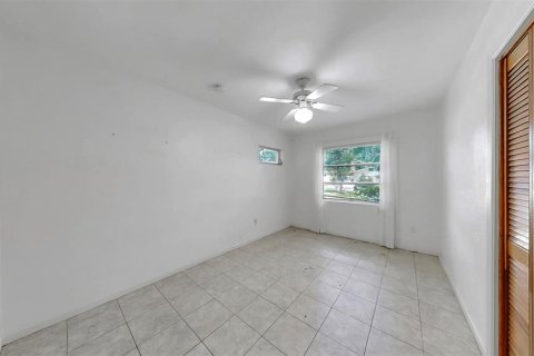 House in Dunedin, Florida 4 bedrooms, 215.81 sq.m. № 1909003 - photo 22