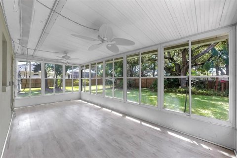 House in Dunedin, Florida 4 bedrooms, 215.81 sq.m. № 1909003 - photo 24