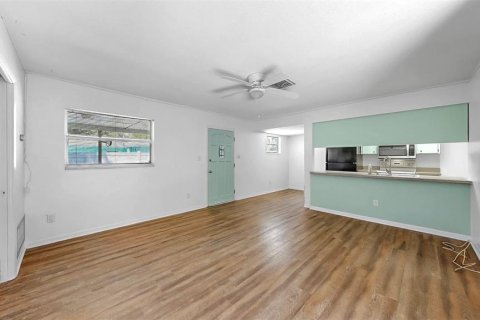 House in Dunedin, Florida 4 bedrooms, 215.81 sq.m. № 1909003 - photo 28
