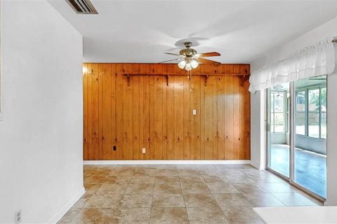 House in Dunedin, Florida 4 bedrooms, 215.81 sq.m. № 1909003 - photo 17