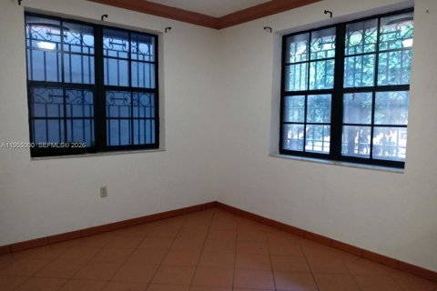 Appartement à louer à Miami, Floride: 1 chambre, 46.45 m2 № 2010863 - photo 2