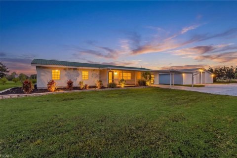 Villa ou maison à vendre à Punta Gorda, Floride: 4 chambres, 238.76 m2 № 2407014 - photo 10