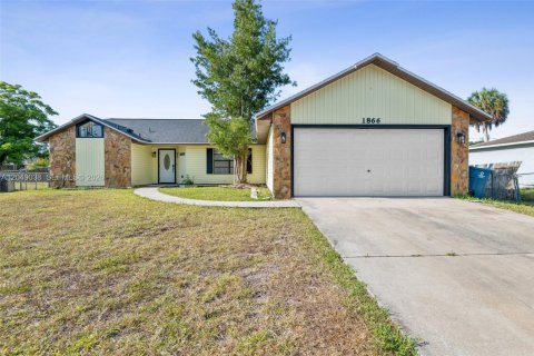 Casa en Palm Bay, Florida 3 dormitorios, 137.59 m2 № 2241340