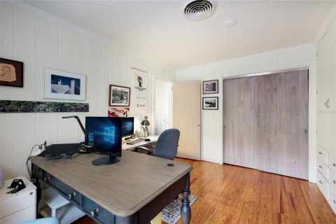 House in Sarasota, Florida 3 bedrooms, 159.23 sq.m. № 2280175 - photo 25