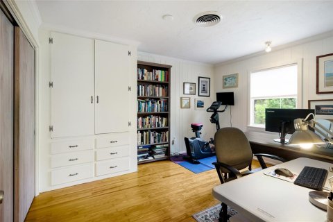 House in Sarasota, Florida 3 bedrooms, 159.23 sq.m. № 2280175 - photo 24