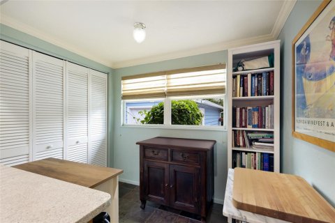 House in Sarasota, Florida 3 bedrooms, 159.23 sq.m. № 2280175 - photo 20