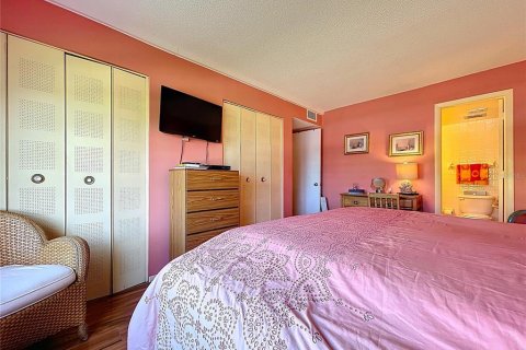 Condominio en venta en Saint Petersburg, Florida, 2 dormitorios, 90.12 m2 № 2148488 - foto 12