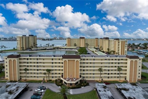 Condominio en venta en Saint Petersburg, Florida, 2 dormitorios, 90.12 m2 № 2148488 - foto 26