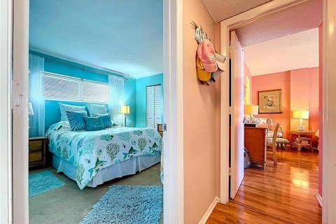 Condominio en venta en Saint Petersburg, Florida, 2 dormitorios, 90.12 m2 № 2148488 - foto 15