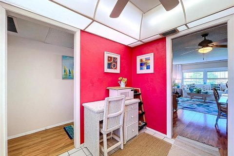 Condominio en venta en Saint Petersburg, Florida, 2 dormitorios, 90.12 m2 № 2148488 - foto 3