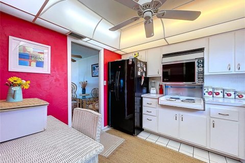 Condominio en venta en Saint Petersburg, Florida, 2 dormitorios, 90.12 m2 № 2148488 - foto 5