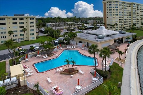 Condominio en venta en Saint Petersburg, Florida, 2 dormitorios, 90.12 m2 № 2148488 - foto 23