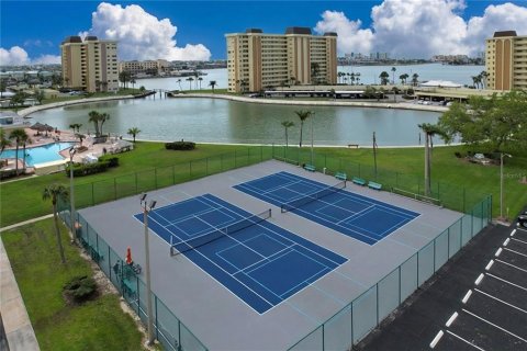 Condominio en venta en Saint Petersburg, Florida, 2 dormitorios, 90.12 m2 № 2148488 - foto 24