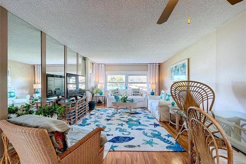 Condominio en venta en Saint Petersburg, Florida, 2 dormitorios, 90.12 m2 № 2148488 - foto 6