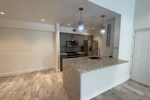 Copropriété à louer à Miramar, Floride: 1 chambre, 61.78 m2 № 1892455 - photo 5