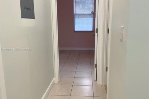 House in Cooper City, Florida 3 bedrooms, 141.03 sq.m. № 1948166 - photo 30