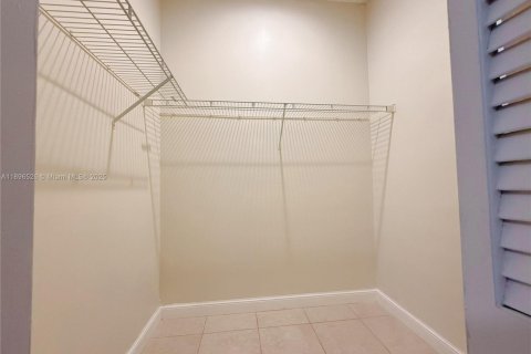 House in Cooper City, Florida 3 bedrooms, 141.03 sq.m. № 1948166 - photo 19