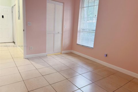 House in Cooper City, Florida 3 bedrooms, 141.03 sq.m. № 1948166 - photo 28