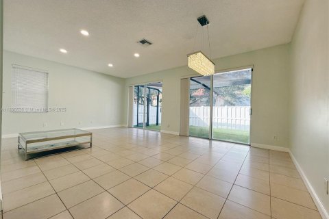 House in Cooper City, Florida 3 bedrooms, 141.03 sq.m. № 1948166 - photo 5