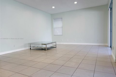 House in Cooper City, Florida 3 bedrooms, 141.03 sq.m. № 1948166 - photo 6