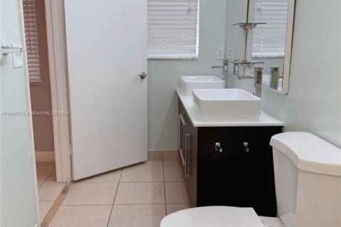 House in Cooper City, Florida 3 bedrooms, 141.03 sq.m. № 1948166 - photo 22