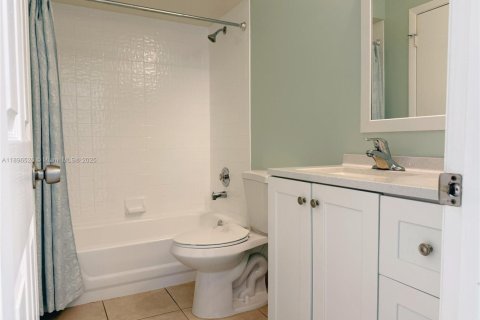 House in Cooper City, Florida 3 bedrooms, 141.03 sq.m. № 1948166 - photo 26