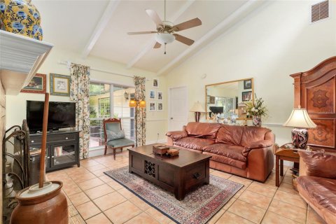 House in Newberry, Florida 3 bedrooms, 222.13 sq.m. № 1769566 - photo 17