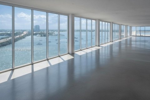 Copropriété à vendre à North Bay Village, Floride: 4 chambres, 733.09 m2 № 2036209 - photo 2