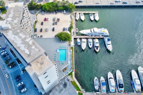 Copropriété à vendre à North Bay Village, Floride: 4 chambres, 733.09 m2 № 2036209 - photo 8