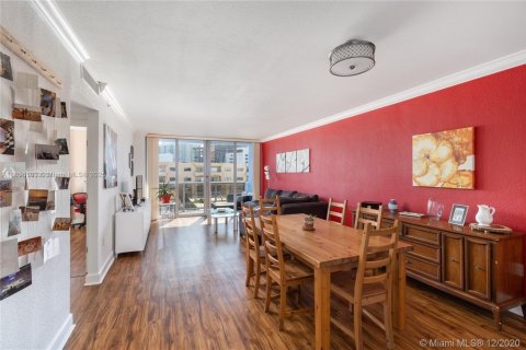 Condo in Miami Beach, Florida, 1 bedroom  № 1880096 - photo 2