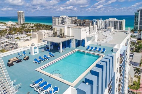Condo in Miami Beach, Florida, 1 bedroom  № 1880096 - photo 14