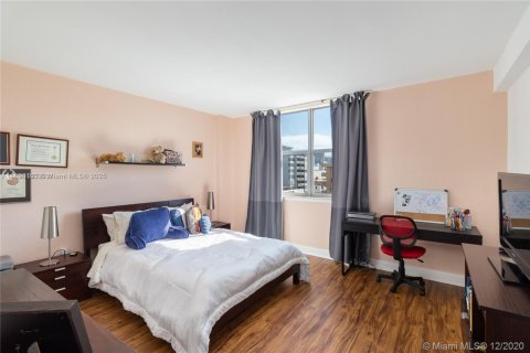 Condo in Miami Beach, Florida, 1 bedroom  № 1880096 - photo 7