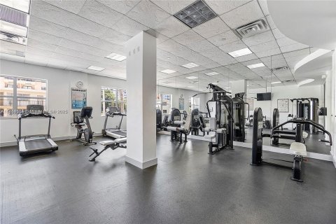 Condo in Miami Beach, Florida, 1 bedroom  № 1880096 - photo 18