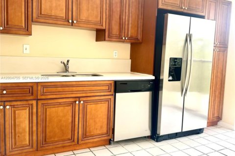 Condo in Miami, Florida, 3 bedrooms  № 2069526 - photo 7