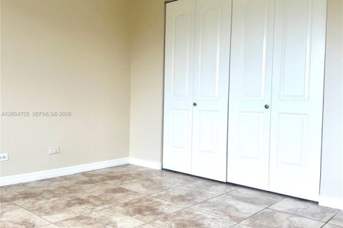 Condo in Miami, Florida, 3 bedrooms  № 2069526 - photo 14