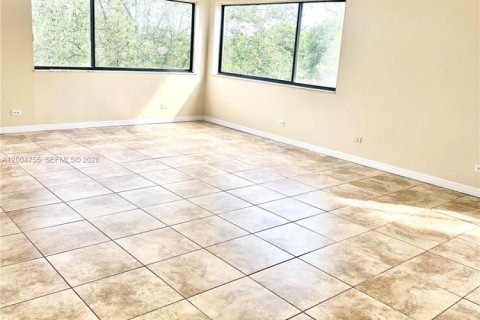 Condo in Miami, Florida, 3 bedrooms  № 2069526 - photo 6