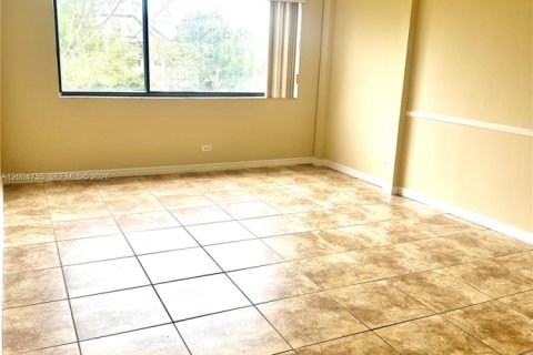 Condo in Miami, Florida, 3 bedrooms  № 2069526 - photo 9