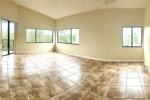Condo in Miami, Florida, 3 bedrooms  № 2069526 - photo 5