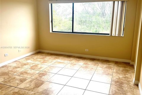 Condo in Miami, Florida, 3 bedrooms  № 2069526 - photo 10